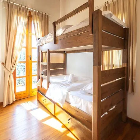 Banana Food & - Adults Only Hotel 3*