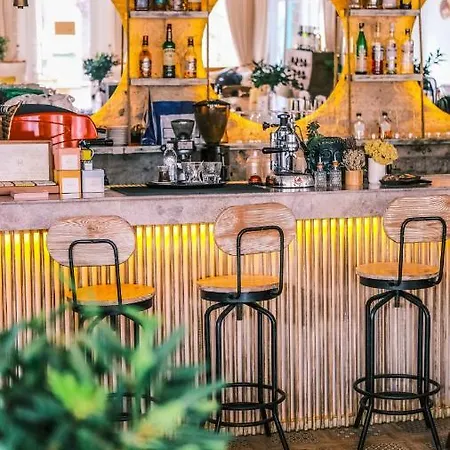 Banana Food & - Adults Only Hotel