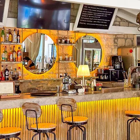 Banana Food & - Adults Only Hotel 3*