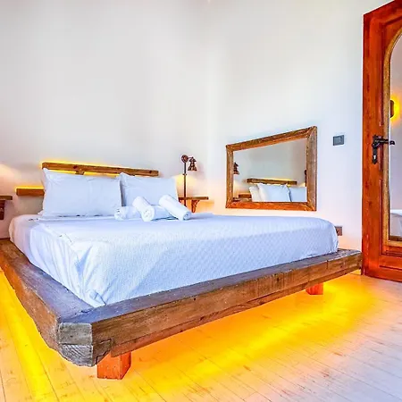 Banana Food & - Adults Only Hotel 3*