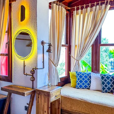 Hotel Banana Food & - Adults Only 3*