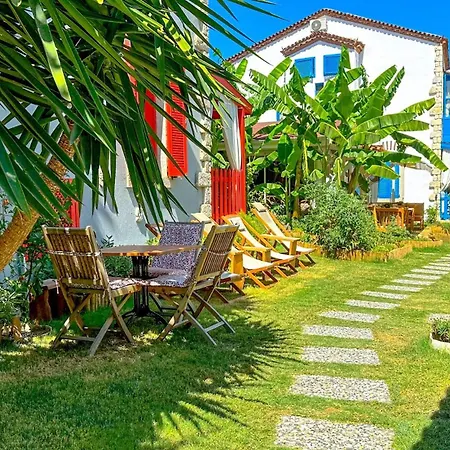 Banana Food & - Adults Only Hotel 3*