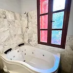 Hotel Banana Food & - Adults Only Alaçatı