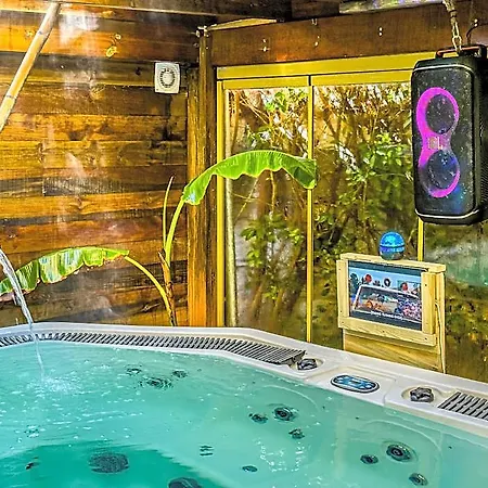 Hotel Banana Food & - Adults Only