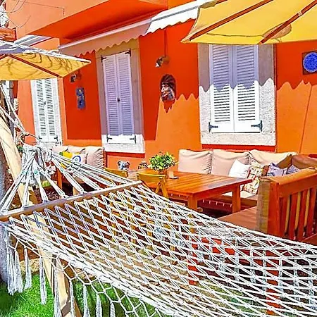 Banana Food & - Adults Only Hotel